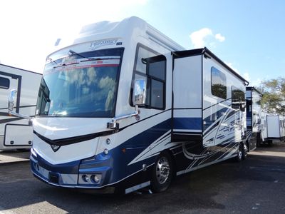 2026 Fleetwood Discovery LXE - Photo 2