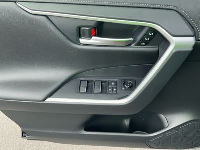 2023 Toyota RAV4 - Photo 14