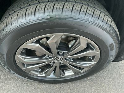 2023 Toyota RAV4 - Photo 6