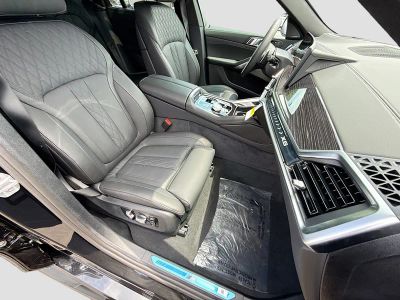 2027 BMW X6 — photo 14 view