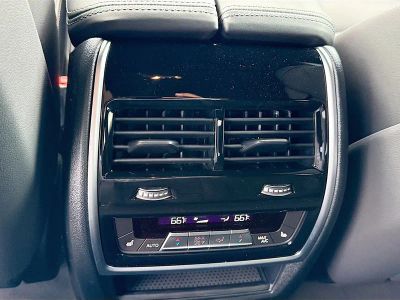2027 BMW X6 — photo 19 view