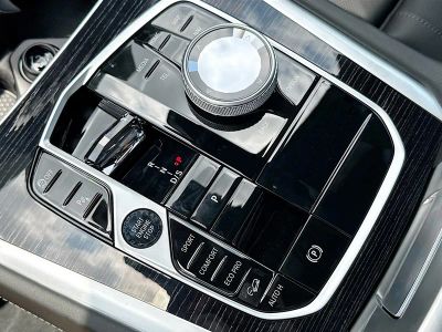 2027 BMW X6 — photo 28 view