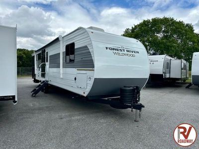 2025 Wildwood 34VERANDA — rear three-quarter view