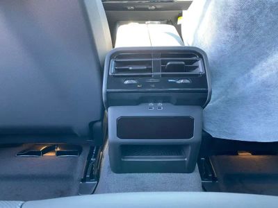2027 BMW 5 Series — photo 8 view