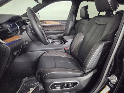 2026 Jeep Grand Cherokee — photo 10 view