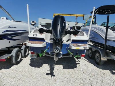 2017 Bayliner Element F18 — interior view