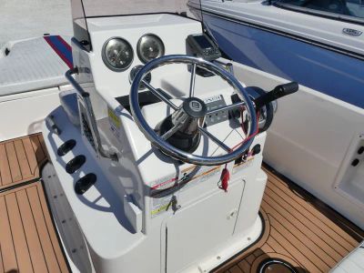 2017 Bayliner Element F18 — photo 9 view