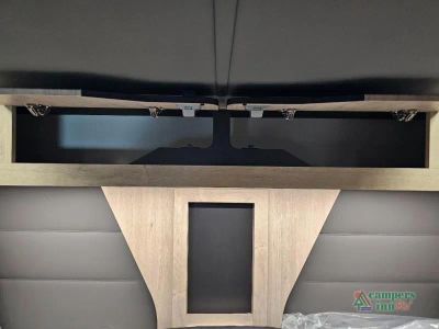 2027 Grand Design Lineage Series M — photo 48 view