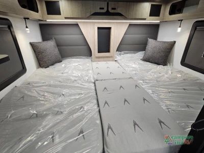 2027 Grand Design Lineage Series M — photo 47 view