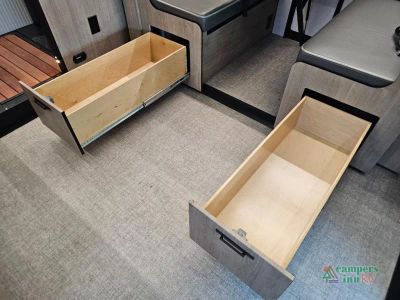 2027 Grand Design Lineage Series M — photo 41 view