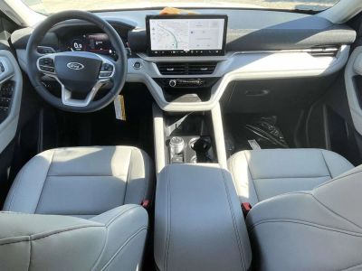 2026 Ford Explorer — photo 11 view