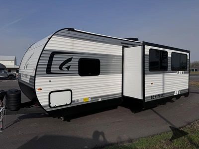 2026 Wayfinder RV Go Play — rear three-quarter view