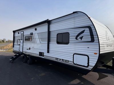 2026 Wayfinder RV Go Play — front three-quarter view