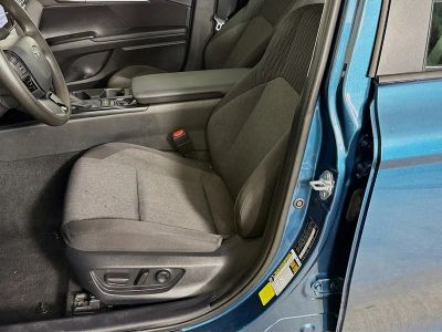 2025 Toyota Camry — photo 19 view