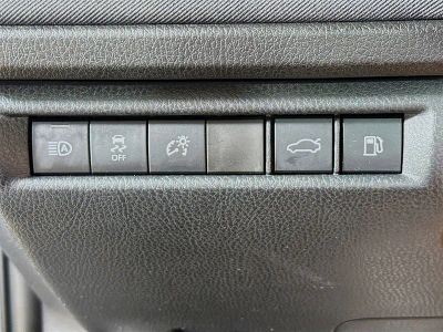 2025 Toyota Camry — photo 8 view