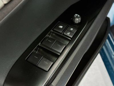 2025 Toyota Camry — photo 17 view