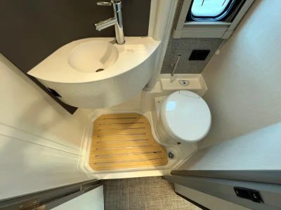 2027 Winnebago EKKO — photo 17 view