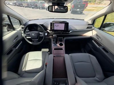2023 Toyota Sienna XLE - Photo 22