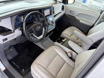 2018 Toyota Sienna - Photo 12