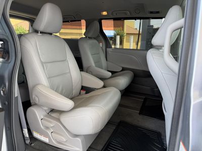 2018 Toyota Sienna - Photo 18