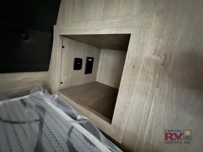 2025 Grand Design Imagine XLS - Photo 13
