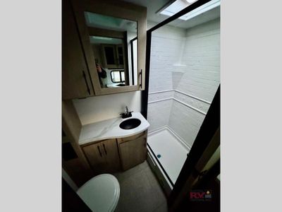 2025 Grand Design Imagine XLS - Photo 32