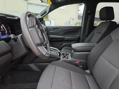 2023 Chevrolet Colorado — photo 9 view