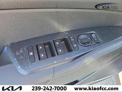 2026 Kia Sportage — photo 21 view