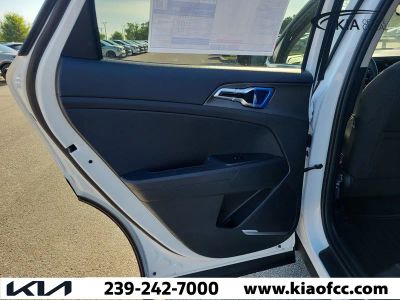 2026 Kia Sportage — photo 13 view