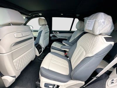 2026 BMW X7 — photo 21 view