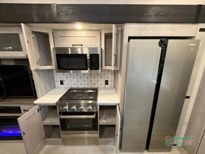 2024 Keystone RV Montana - Photo 18
