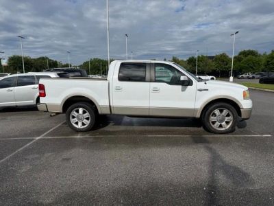 2007 Ford F-150 — engine compartment view