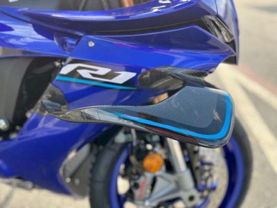 2026 Yamaha YZF-R1 - Photo 9