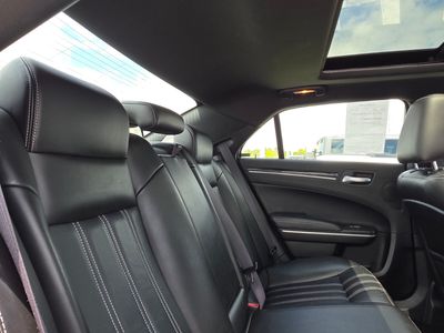 2023 Chrysler 300 — photo 14 view