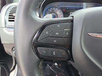 2023 Chrysler 300 — photo 27 view