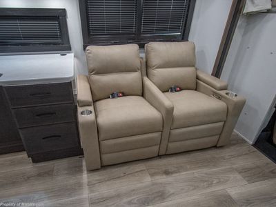 2026 Entegra Coach Accolade XT - Photo 9