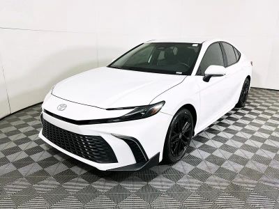 2025 Toyota Camry — photo 7 view