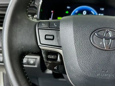 2025 Toyota Camry — photo 16 view