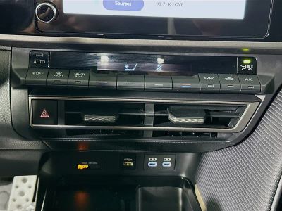 2025 Toyota Camry — photo 23 view