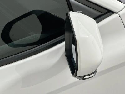 2025 Toyota Camry — photo 10 view