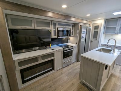 2025 Alliance RV Avenue - Photo 17