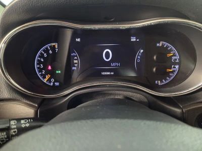 2017 Jeep Grand Cherokee — photo 12 view