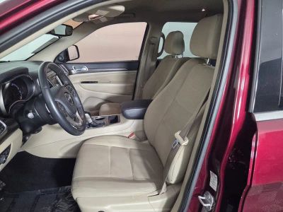 2017 Jeep Grand Cherokee — photo 8 view