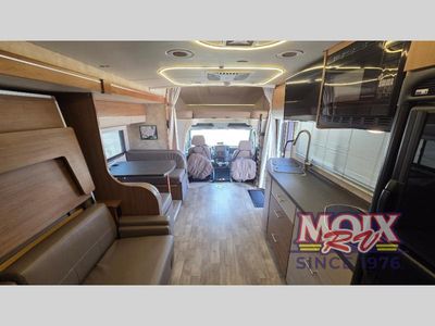 2018 Winnebago Navion - Photo 4