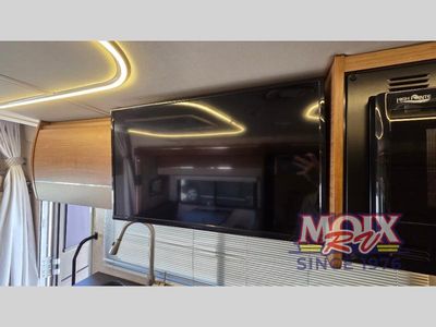 2018 Winnebago Navion - Photo 13