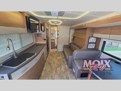 2018 Winnebago Navion - Photo 3