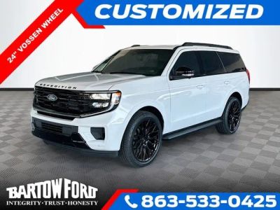 2026 Ford Expedition Platinum in White Metallic — front three-quarter view