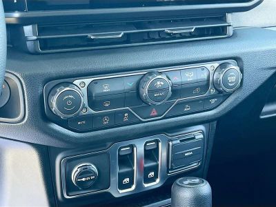 2026 Jeep Wrangler — photo 14 view
