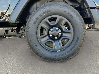 2026 Jeep Wrangler — photo 26 view