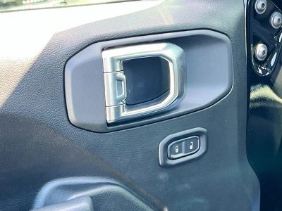 2026 Jeep Wrangler — photo 16 view